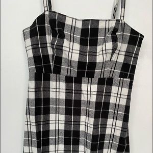Hollister Checkered adress